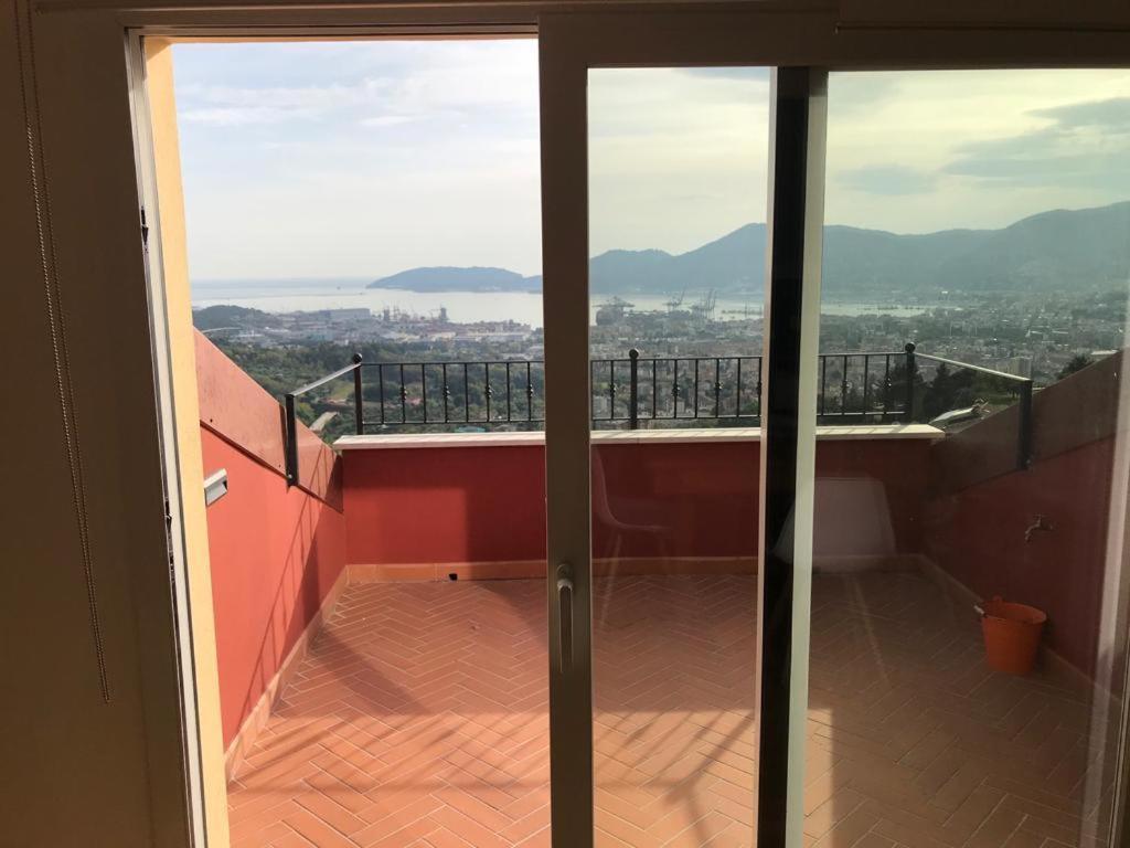 La Casa Con Vista Di Emma Appartement Vezzano Ligure Buitenkant foto